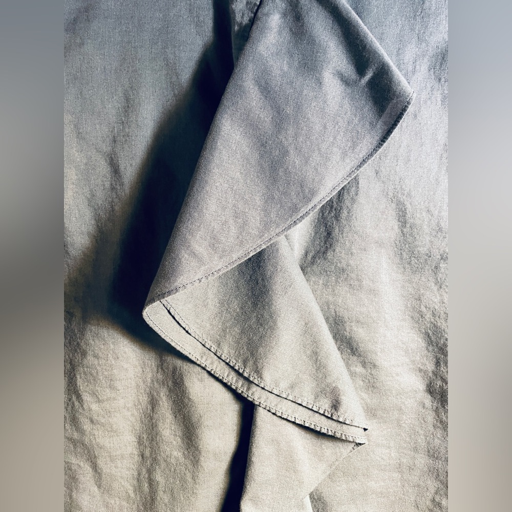 Theory Jastrid Lawn Ruffled Cotton Top in Steel Grey/Blue - Women’s Small - Picture 7 of 10